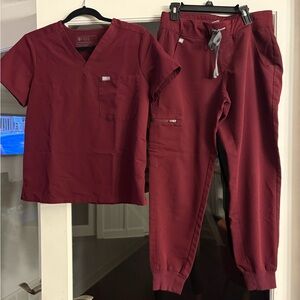 Figs Burgundy Scrub Set